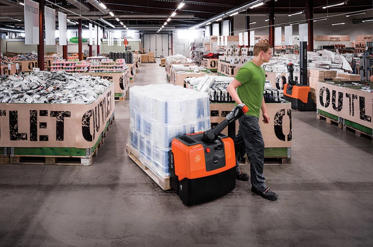 Toyota pallet truck