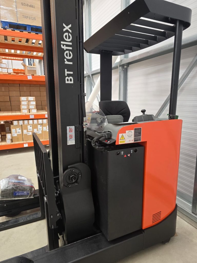 Reach Truck