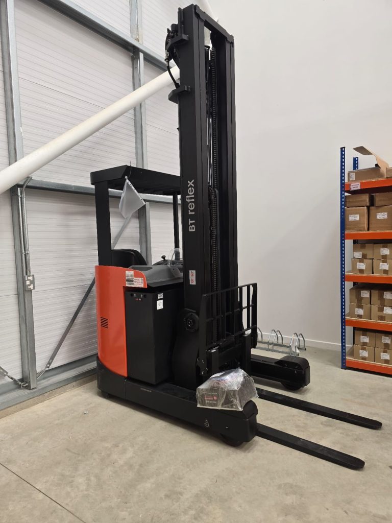 Reach Truck